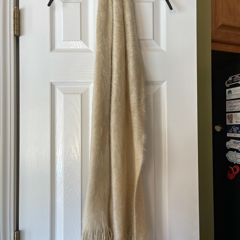 Scarf - Picture 4 of 6